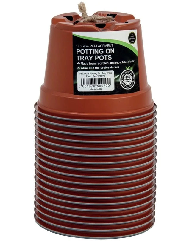 18 pots de remplacement de 9 cm sur plateau